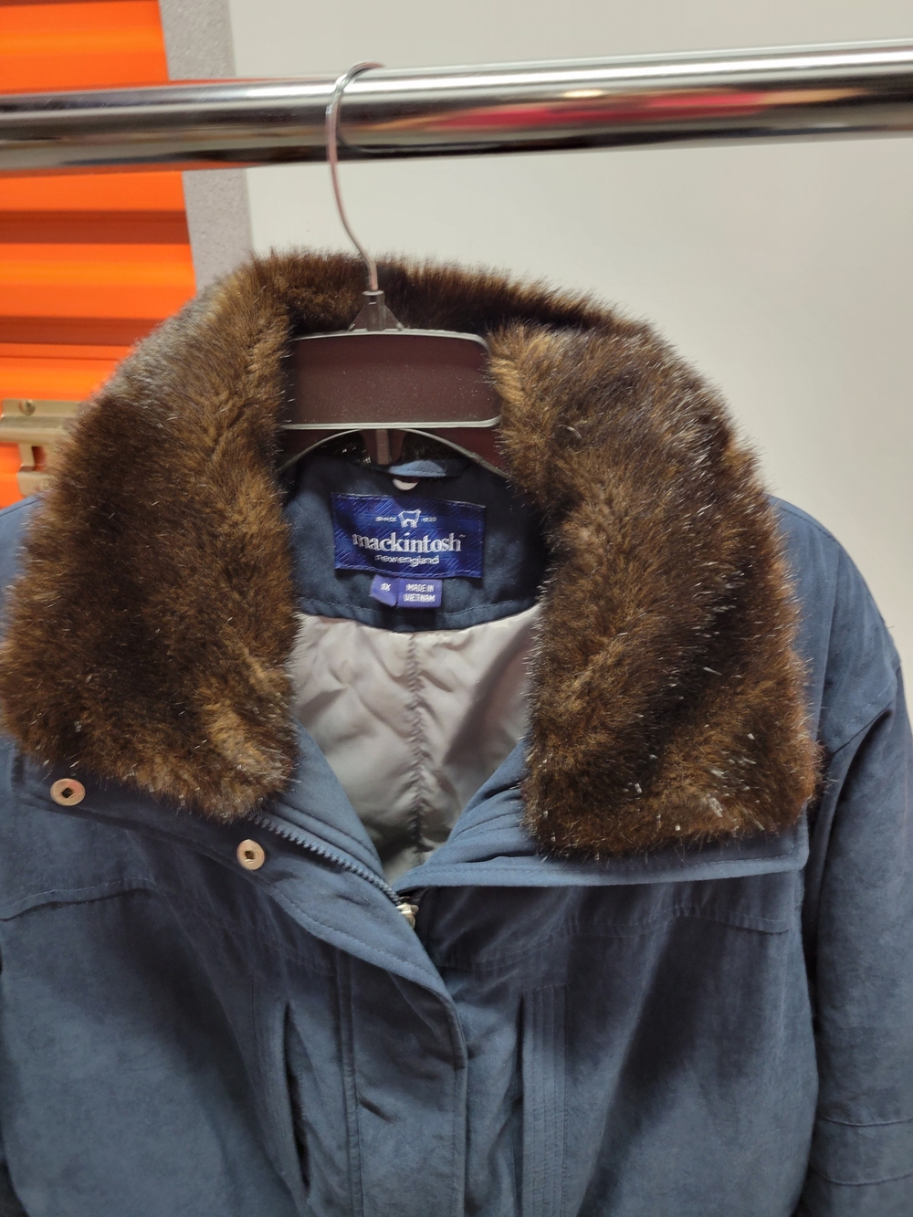 L.L. Bean Women's Navy Puffer Coat with Brown Faux-Fur Collar - Picture 6 of 9